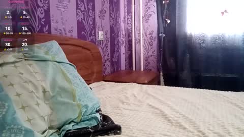 Mia online show from February 28, 4:57 am