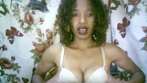 elenah013 online show from December 17, 6:41 am