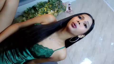 Snapshot of elenapierce69 chatting on December 15, 2:21 pm Call me Yours. online show from December 15, 2:21 pm