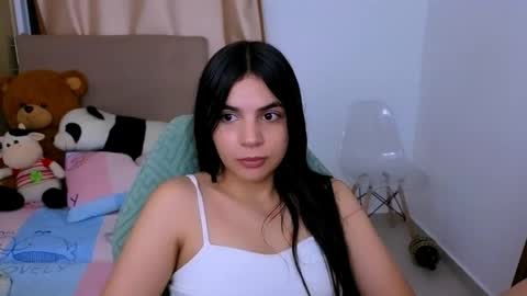 Snapshot of elenna_hotx chatting on December 15, 5:28 pm agnes online show from December 15, 5:28 pm