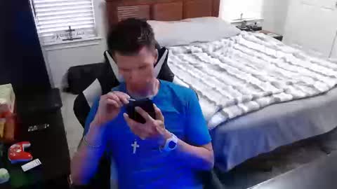 Snapshot of elevatetlb chatting on October 10, 11:04 pm Walker online show from October 10, 11:04 pm