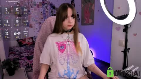 Kira online show from April 3, 8:51 pm