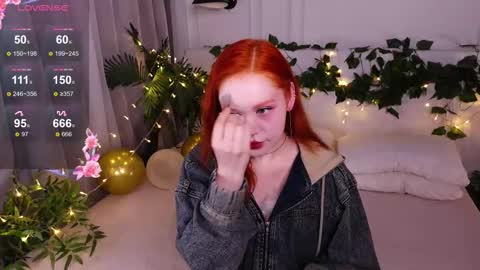 Snapshot of elfamirielle chatting on September 11, 6:35 am Elfa online show from September 11, 6:35 am