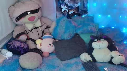 miu  online show from March 4, 2:17 am