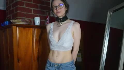 Emma online show from March 6, 11:23 pm