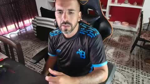 Snapshot of elfetas chatting on March 9, 7:37 pm elfetas online show from March 9, 7:37 pm