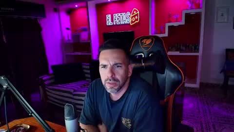 Snapshot of elfetas chatting on October 20, 1:39 am elfetas online show from October 20, 1:39 am