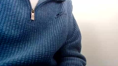 elfyonee online show from January 9, 1:25 pm