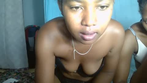 elia011 online show from January 16, 1:06 am