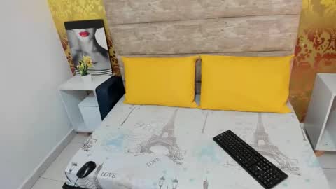 Eliana online show from November 26, 2:34 am