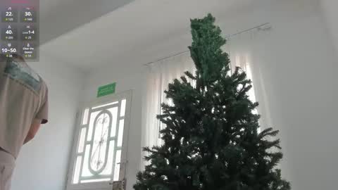 Snapshot of eliancrow chatting on December 2, 8:04 pm Elian online show from December 2, 8:04 pm