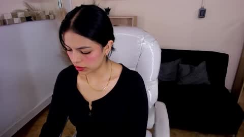 Eliie online show from September 21, 7:37 pm