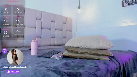 E L I I Z A B E T H   online show from February 14, 7:38 am