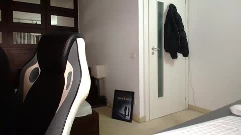 ElijahThorne online show from February 17, 6:21 am