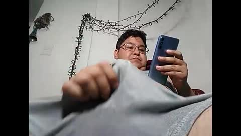 elimposstor online show from December 3, 3:09 am