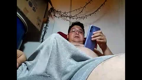 elimposstor online show from December 15, 4:04 pm