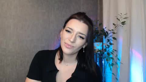 Snapshot of elinapretty chatting on January 16, 11:59 pm Elina online show from January 16, 11:59 pm