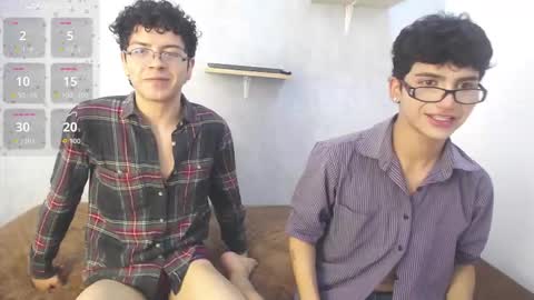 Snapshot of eliotkinky chatting on February 10, 2:10 pm Elio online show from February 10, 2:10 pm