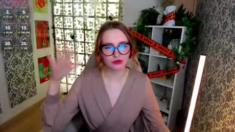 Snapshot of elis_cherry chatting on November 17, 2:28 am Elis online show from November 17, 2:28 am