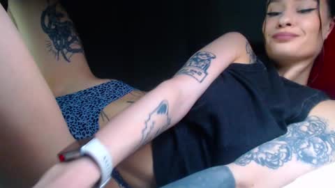 Snapshot of elisa_bright chatting on March 2, 4:53 pm Tati online show from March 2, 4:53 pm