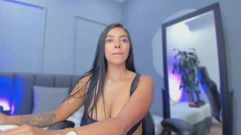 Elisa online show from September 12, 8:31 pm