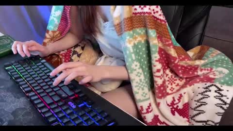 Elisa North online show from January 26, 10:45 am