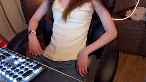 Elisa North online show from March 3, 2:58 am