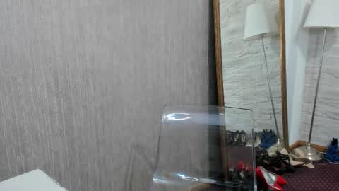 Snapshot of elisabaxter chatting on February 19, 9:39 am Maria online show from February 19, 9:39 am