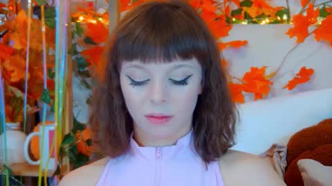 Snapshot of elisabethdavis chatting on November 19, 10:10 pm ElisabethDavis online show from November 19, 10:10 pm