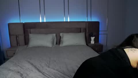 Elison online show from December 3, 7:21 am