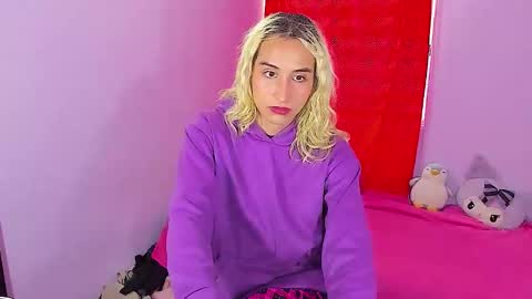 elisdarling online show from January 15, 5:49 pm