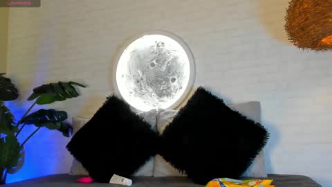 Elise diamond online show from March 9, 10:41 pm