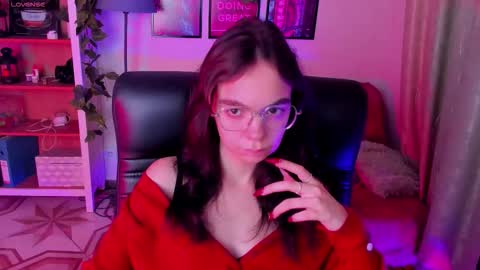 Snapshot of elise_noir chatting on October 12, 3:33 pm Elise online show from October 12, 3:33 pm