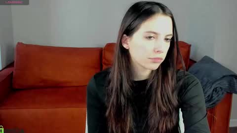 Elise online show from March 27, 8:26 am