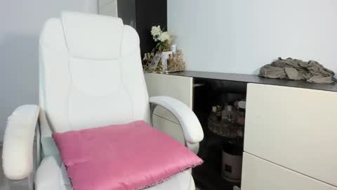 Snapshot of elissavibe chatting on February 3, 2:02 pm Elisa Promotion online show from February 3, 2:02 pm