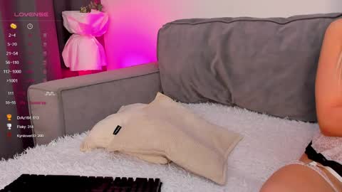 Eliss  online show from April 6, 10:33 pm