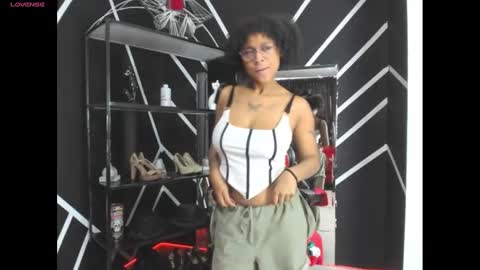Snapshot of elit_noa chatting on February 15, 7:50 pm elit noa online show from February 15, 7:50 pm