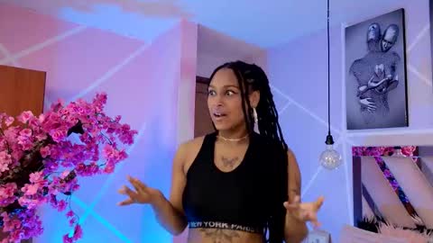 Snapshot of elit_noa chatting on November 25, 8:09 pm elit noa online show from November 25, 8:09 pm