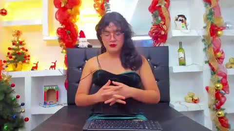 Snapshot of elith_berry69_ chatting on December 15, 9:09 pm elith_berry69_ online show from December 15, 9:09 pm