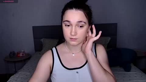 Snapshot of eliz_v_ta chatting on September 13, 9:58 pm Eliz online show from September 13, 9:58 pm