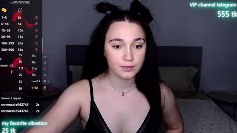 Snapshot of eliz_v_ta chatting on September 15, 8:53 pm Eliz online show from September 15, 8:53 pm