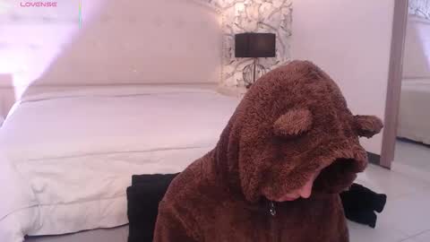 Eliza online show from October 28, 8:00 pm