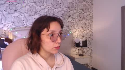 Eliza online show from November 15, 7:10 pm