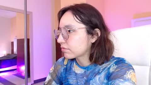 Eliza online show from January 8, 7:38 pm