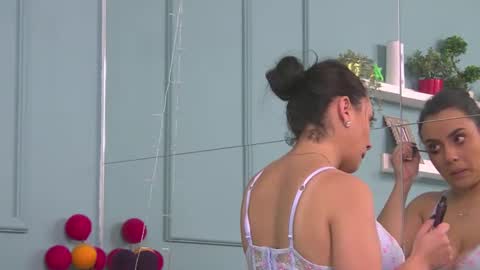 Snapshot of eliza_ibara chatting on February 1, 6:43 am Eliza online show from February 1, 6:43 am