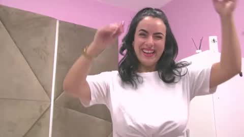Snapshot of eliza_ibara chatting on October 16, 6:14 am Eliza online show from October 16, 6:14 am