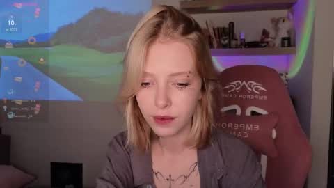 Elizabeth online show from November 29, 5:16 pm