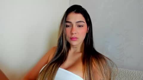 Snapshot of eliza_sanz chatting on November 21, 9:24 pm My name is ElizaPVT is open online show from November 21, 9:24 pm