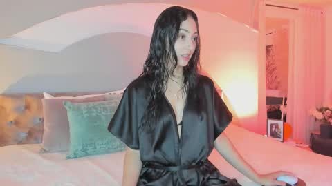 Snapshot of elizabeth_clark_ chatting on October 28, 8:11 pm Eli online show from October 28, 8:11 pm