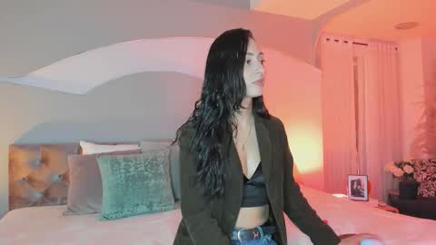 Snapshot of elizabeth_clark_ chatting on October 30, 7:58 pm Eli online show from October 30, 7:58 pm